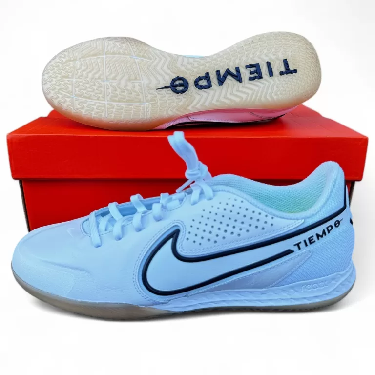 is_nike_react_white